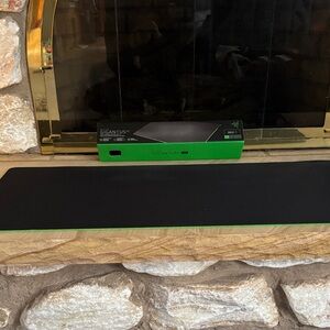 Razer Gigantus V2 Black and Green Mouse Mat